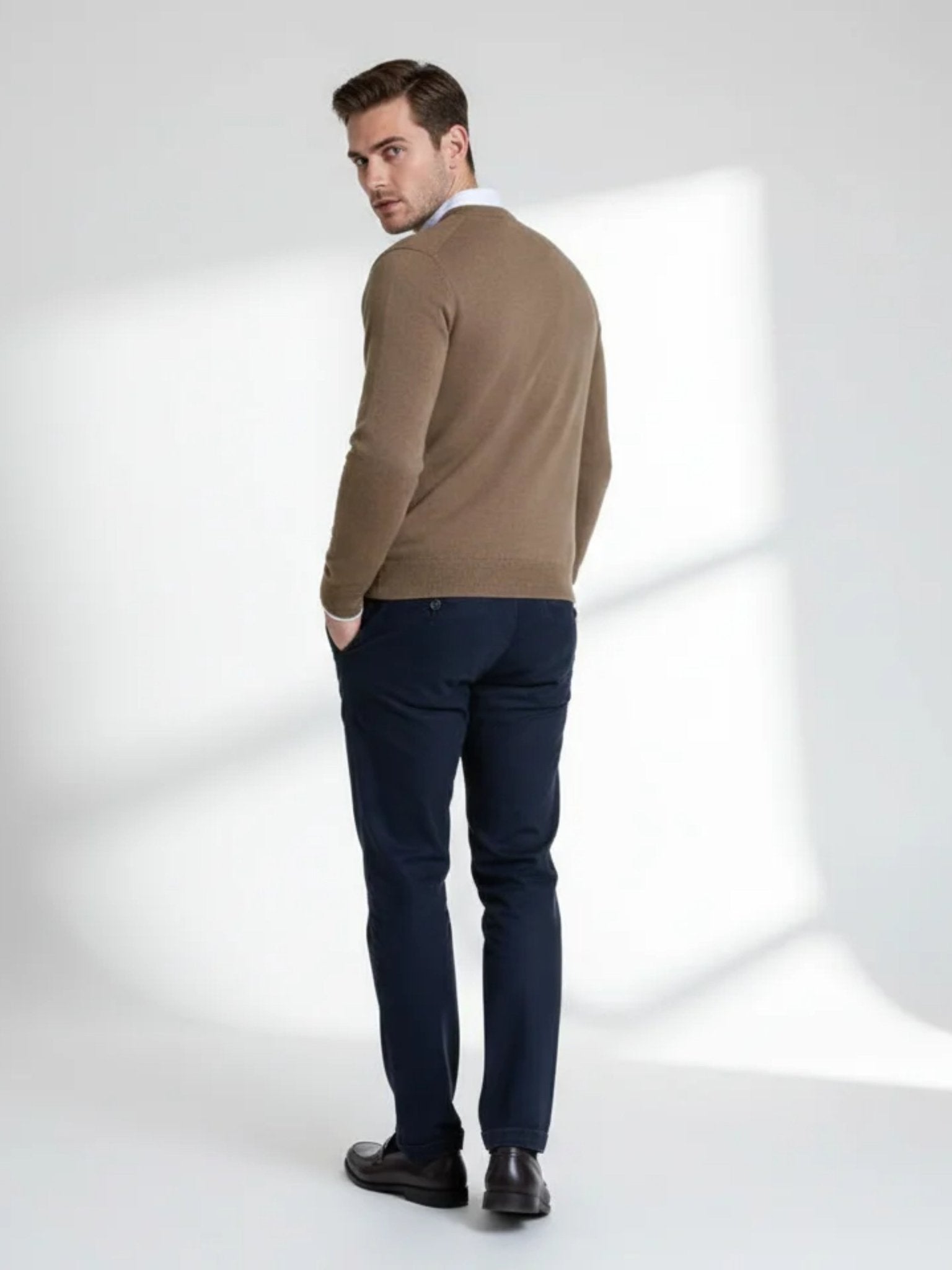Valoriani cashmere crewneck sweater front view